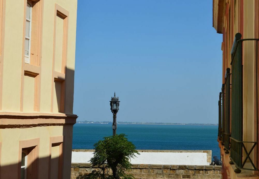 Apartamento El Baluarte Cadiz Luaran gambar